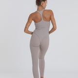 Magnolia Bodysuit Taupe. Body deportivo sostenible mujer